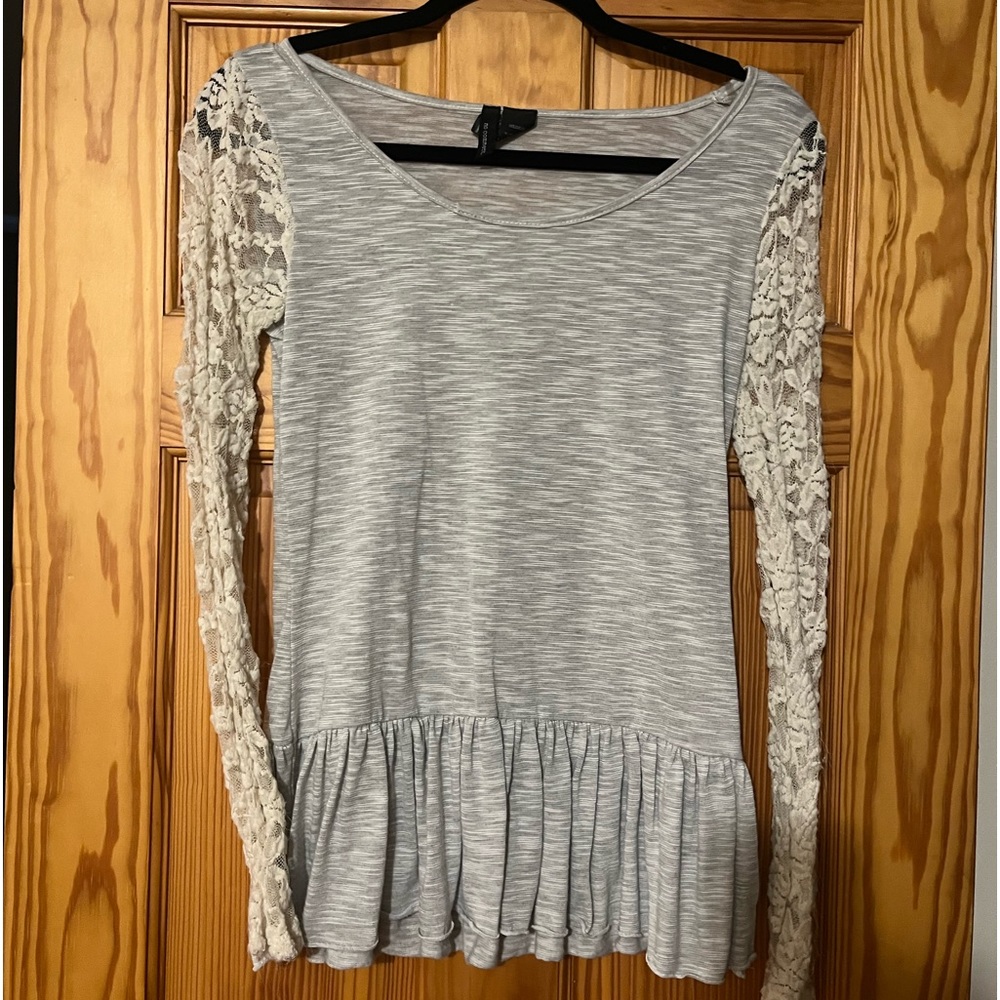 Lace sleeved top